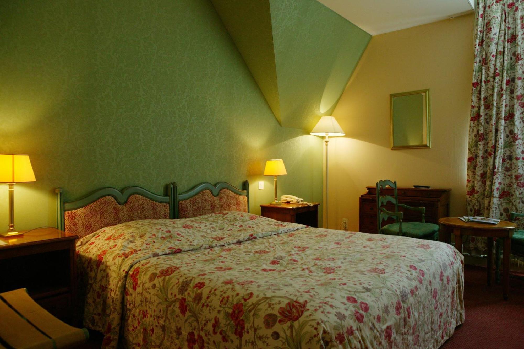 Le Manoir De Bellerive Hotel Le Buisson-de-Cadouin Bagian luar foto